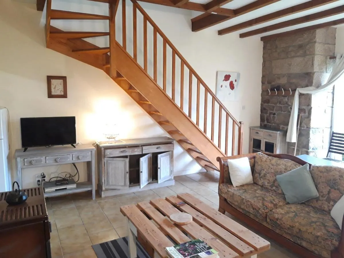 Holiday home Gite La Grange Langoelan