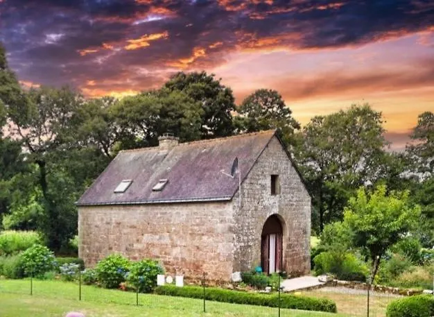 Holiday home Gite La Grange Langoelan