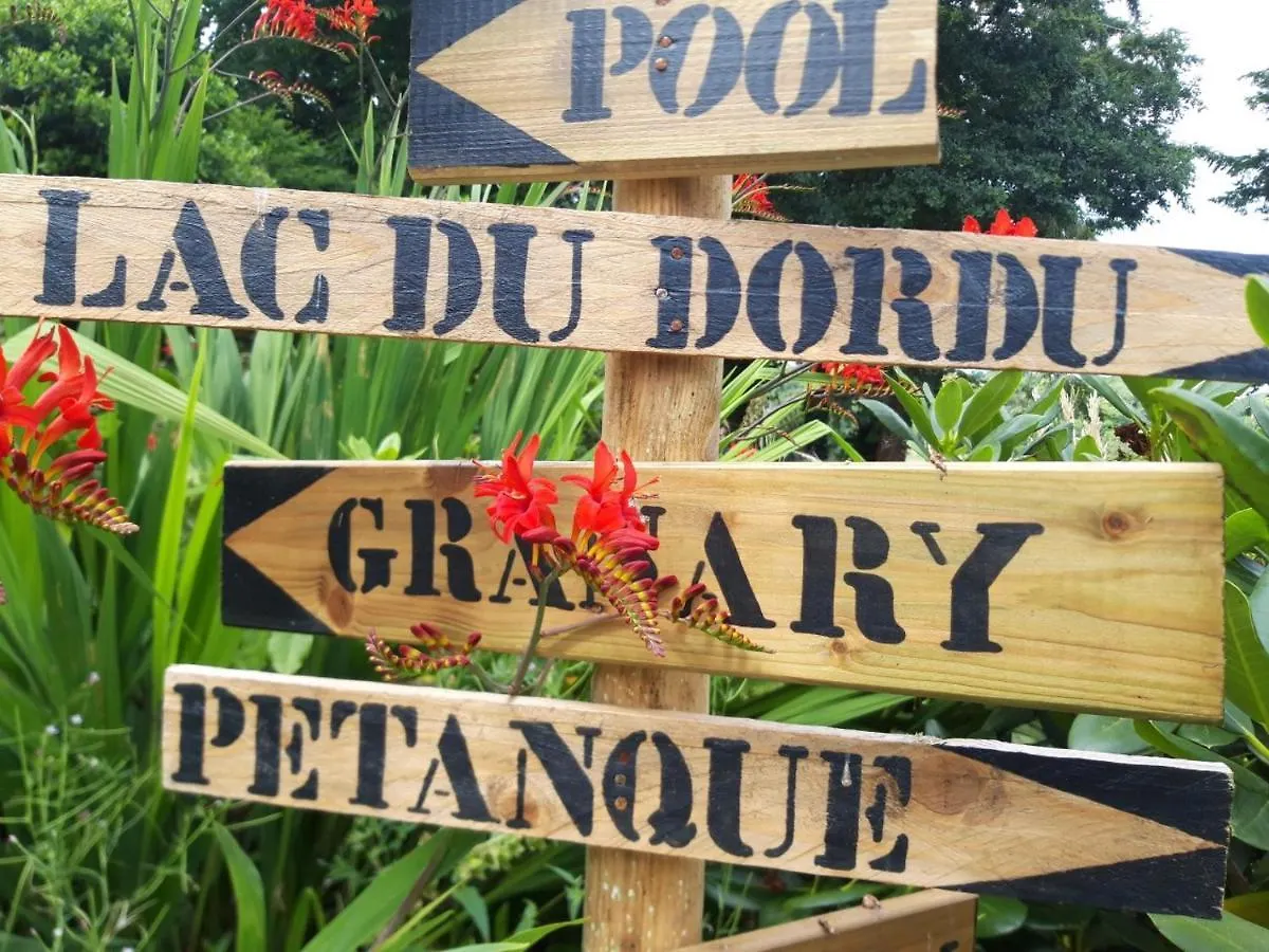 Gite La Grange Langoelan 0*,  France